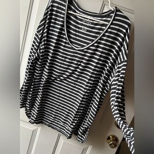 American eagle long sleeve tshirt